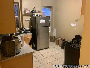 17 Highgate St in Boston, MA - Foto de edificio - Building Photo