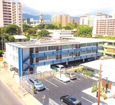 1019 Punahou St in Honolulu, HI - Building Photo