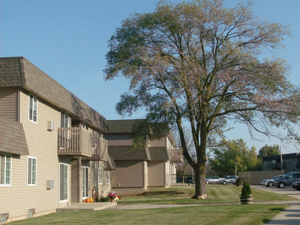 Apartment Homes of Wildwood Preserve in Oak Creek, WI