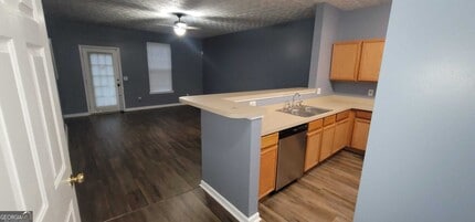 6093 Camden Forrest Cove in Riverdale, GA - Building Photo - Building Photo