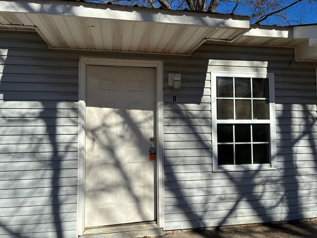 property at 1415 Memorial Park Rd