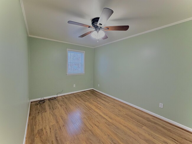 12 Holmes St in Nashua, NH - Building Photo - Building Photo