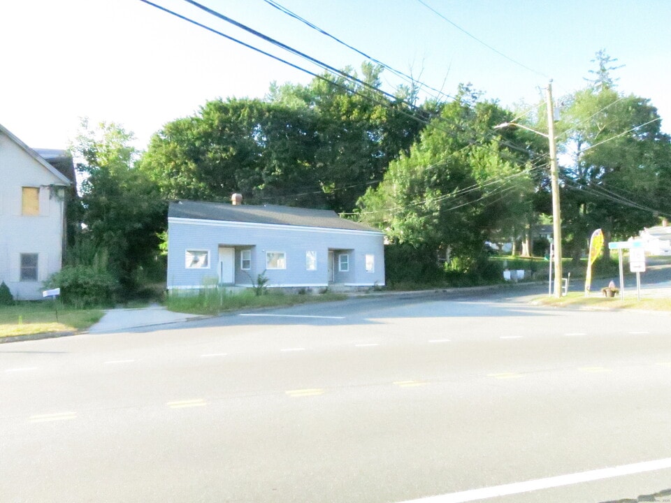 7A Windham Ave in Colchester, CT - Building Photo