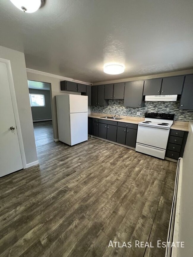 property at 4206 Forest Hill Ct