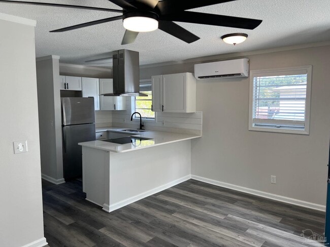 6644 Applegate St in Milton, FL - Building Photo - Building Photo