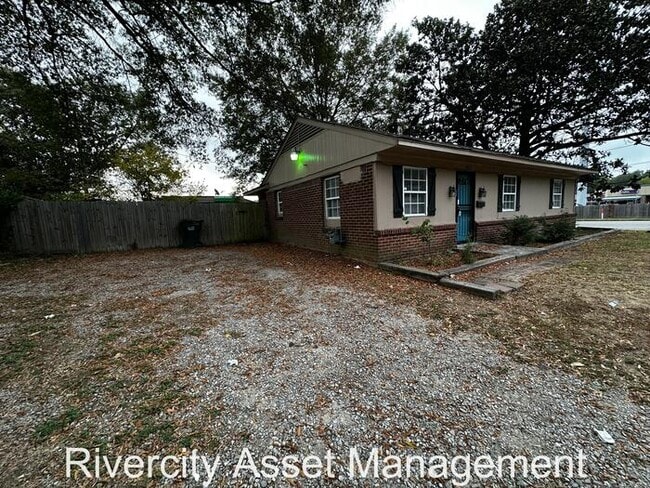 4571 Sea Isle Rd in Memphis, TN - Building Photo - Building Photo