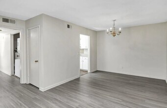 1708 Ashford Ln in Columbia, SC - Building Photo - Building Photo