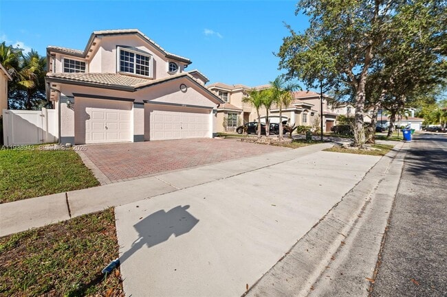 1852 SW 156th Ave in Miramar, FL - Building Photo - Building Photo