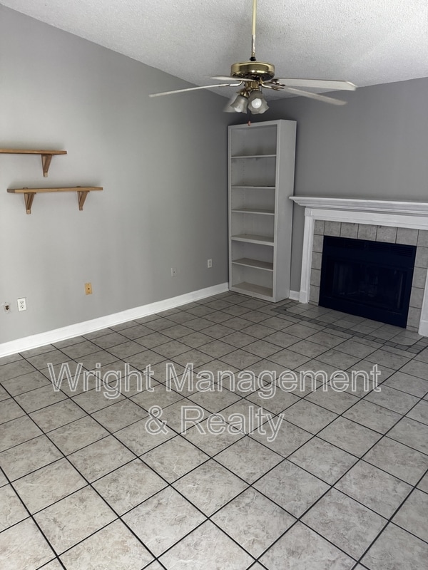 14403 Hanging Moss Cir in Tampa, FL - Building Photo - Building Photo