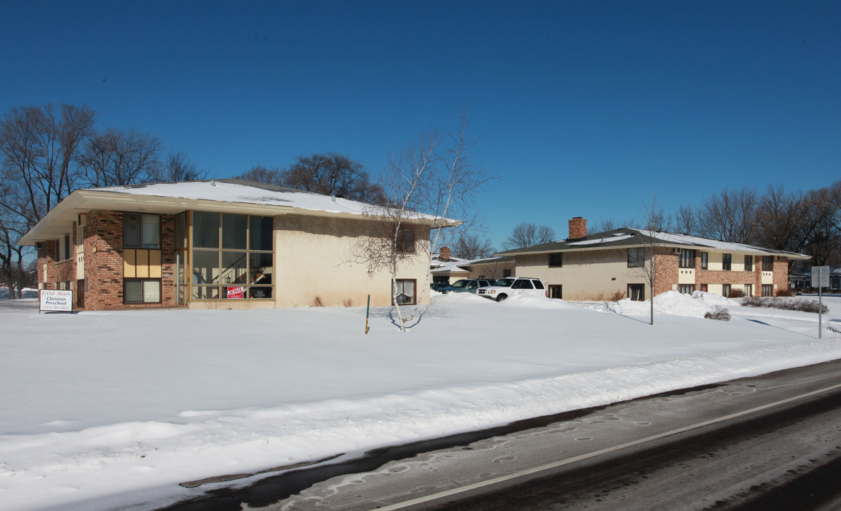 1107 Emerson Ln in Brooklyn Park, MN - Building Photo