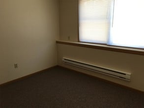 3027 River Rd in Muscatine, IA - Building Photo - Building Photo