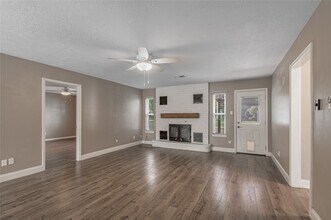 1022 Landing Way in Trinity, TX - Building Photo - Building Photo