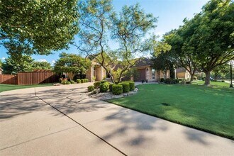 2435 Waterside Dr in Grand Prairie, TX - Building Photo - Building Photo