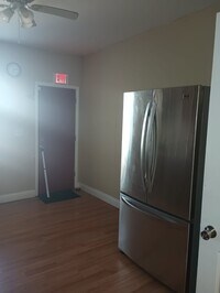 646 Cokesbury Ave photo'