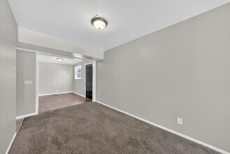 251 Midlothian Rd in St. Louis, MO - Building Photo - Building Photo