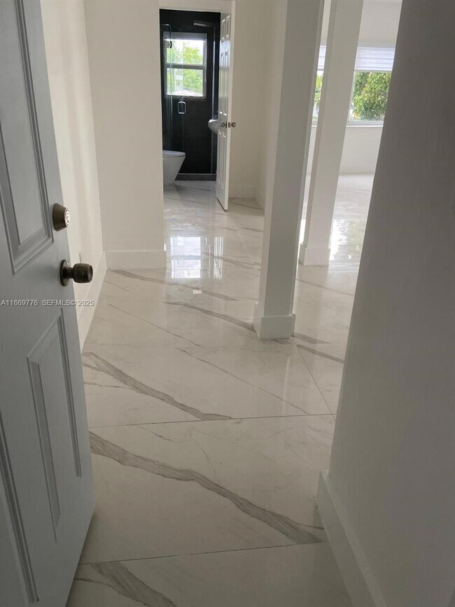 property at 1015 S 17th Ave