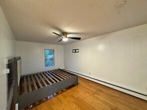 651 Quinnipiac Ave, Unit 2 in New Haven, CT - Building Photo - Building Photo