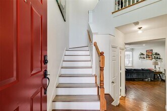 18240 Midway Rd in Dallas, TX - Foto de edificio - Building Photo