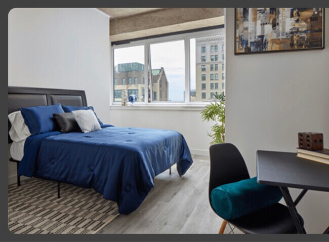 10 Commerce Ct in Newark, NJ - Building Photo - Building Photo