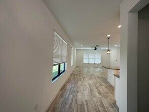 8792 Antarus Dr in Wellington, FL - Foto de edificio - Building Photo