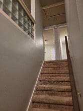 1010 N Pine St, Unit B in Lansing, MI - Foto de edificio - Building Photo