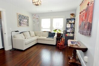 35 Patten St, Unit 3 in Boston, MA - Building Photo - Building Photo