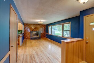 5310 Regent St in Madison, WI - Building Photo - Building Photo