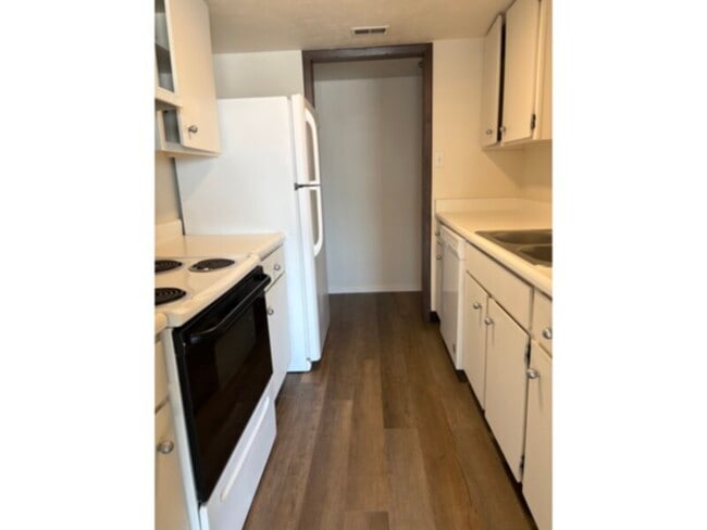 2525 S Dayton Way in Denver, CO - Building Photo - Building Photo