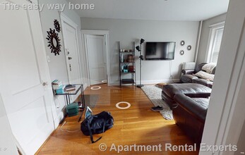 11 Gray St in Cambridge, MA - Building Photo - Building Photo