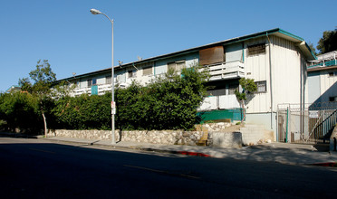 1630 N Edgemont St in Los Angeles, CA - Building Photo - Building Photo