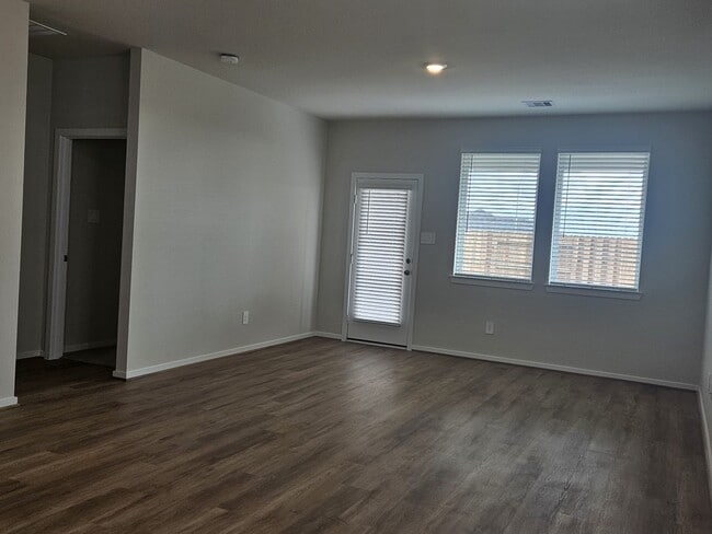 29119 Farmhouse Ests Dr in Waller, TX - Building Photo - Building Photo