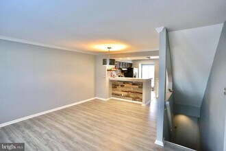 6623 Skylemar Trail in Centreville, VA - Building Photo - Building Photo