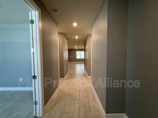 4535 Gliding Wave St in Oakland, FL - Building Photo - Building Photo