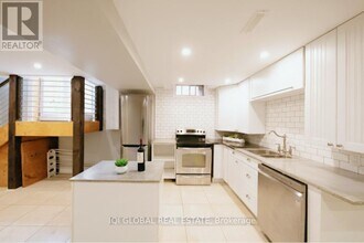 189 River Oaks Blvd W in Oakville, ON - Building Photo - Building Photo