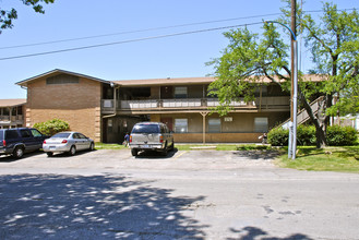 Westover House Apartments in Dallas, TX - Foto de edificio - Building Photo