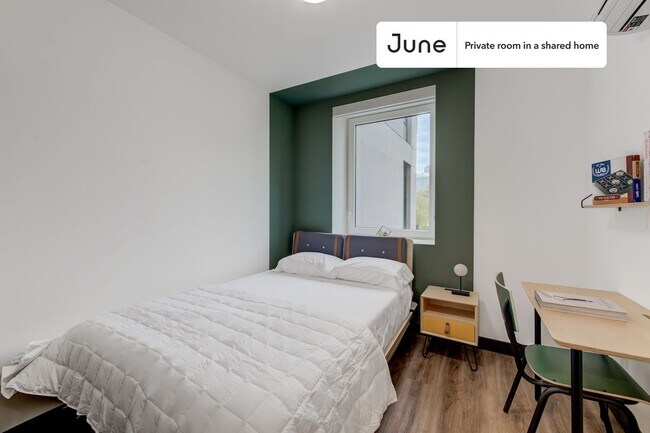 property at 186 N 6th St