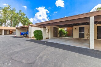 4561 W McLellan Rd in Glendale, AZ - Building Photo - Building Photo