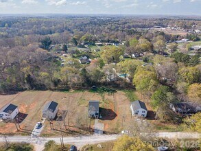 409 Kickapoo Ave in Gastonia, NC - Building Photo - Building Photo