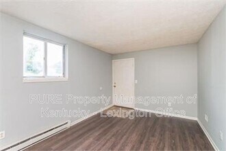 225 Landings Dr in Frankfort, KY - Building Photo - Building Photo