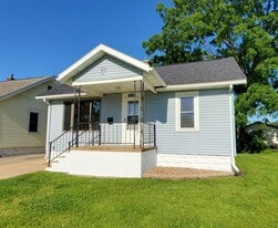 1232 11th St NW in Cedar Rapids, IA - Building Photo