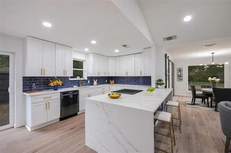 2613 Pin Oak Ln in Plano, TX - Building Photo - Building Photo