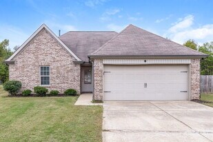 8129 Jordan View Dr in Southaven, MS - Building Photo