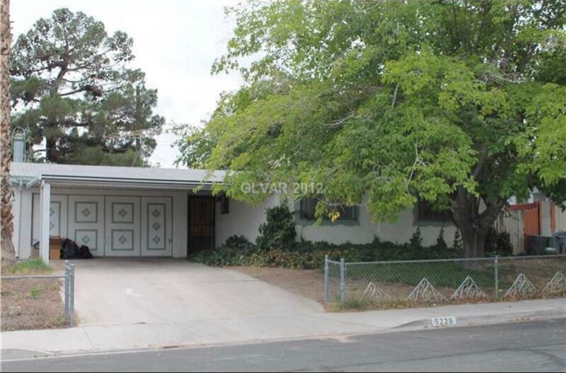 5229 Mountain View Dr in Las Vegas, NV - Building Photo