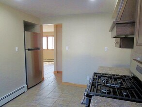 154 Granada Pky in Babylon, NY - Building Photo - Building Photo