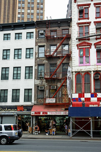 302 Canal St in New York, NY - Building Photo - Building Photo