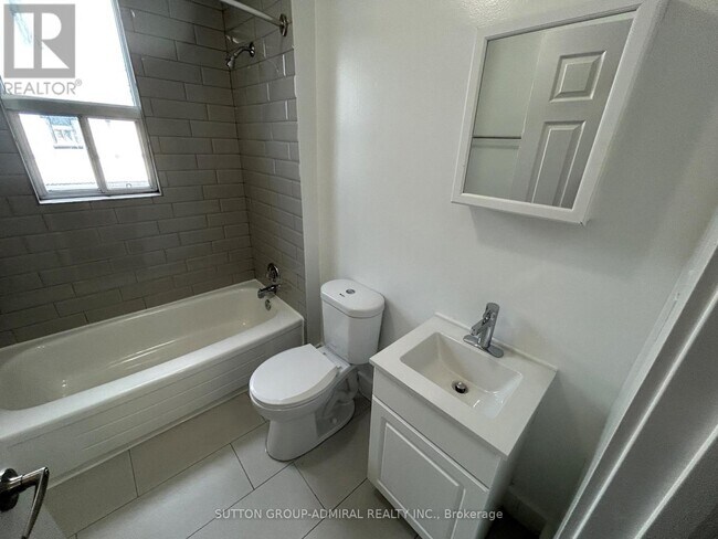 34 Heydon Park Rd in Toronto, ON - Building Photo - Building Photo