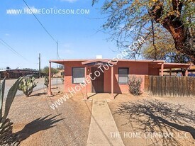 1733 E Adelaide Dr in Tucson, AZ - Building Photo