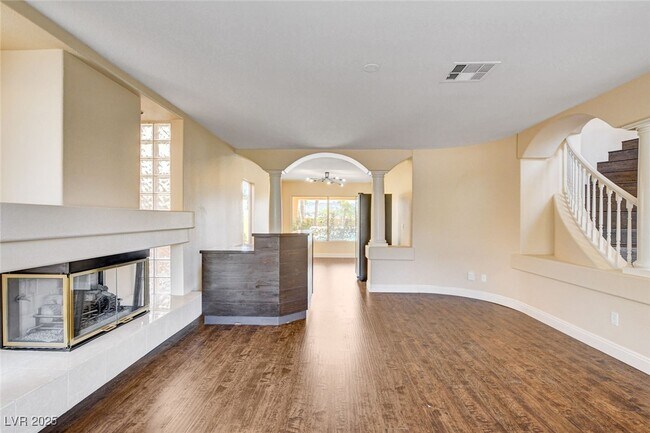 property at 2707 Mallard Landing Ave