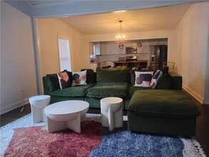 195 Laurel Ave SW in Atlanta, GA - Building Photo - Building Photo