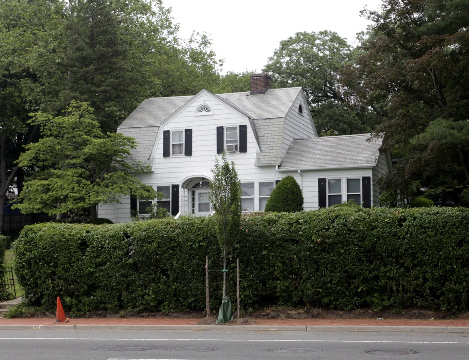 4 Northridge St in Huntington Station, NY - Foto de edificio